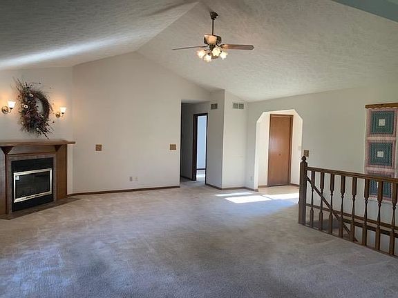 4th image of 8323 Elm Ave