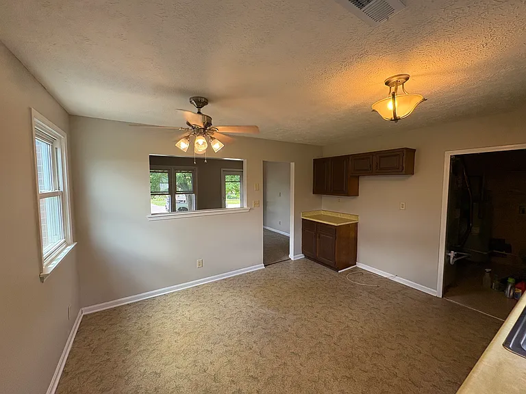 Valley View Dr — Photo 8