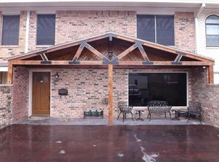 310 E Calhoun St, El Campo, TX 77437