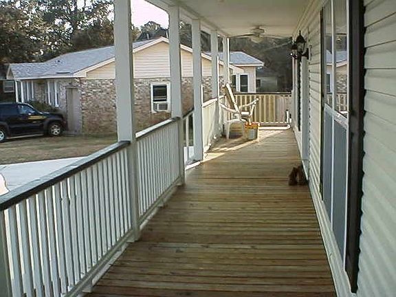 Great covered porch!