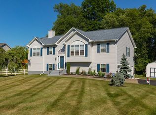 193 Robinson Ln, Wappingers Falls, NY 12590
