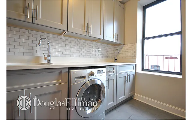 Rented by Douglas Elliman | media 38