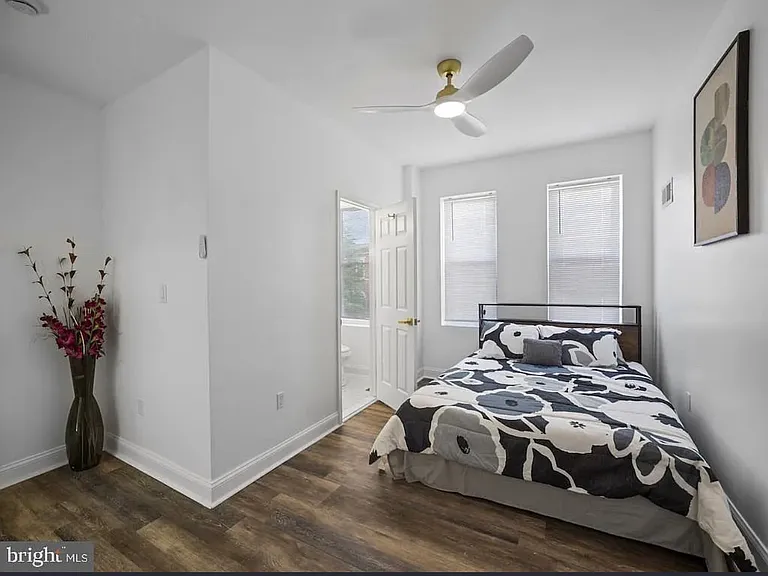 1817 Clifton Ave — Photo 2
