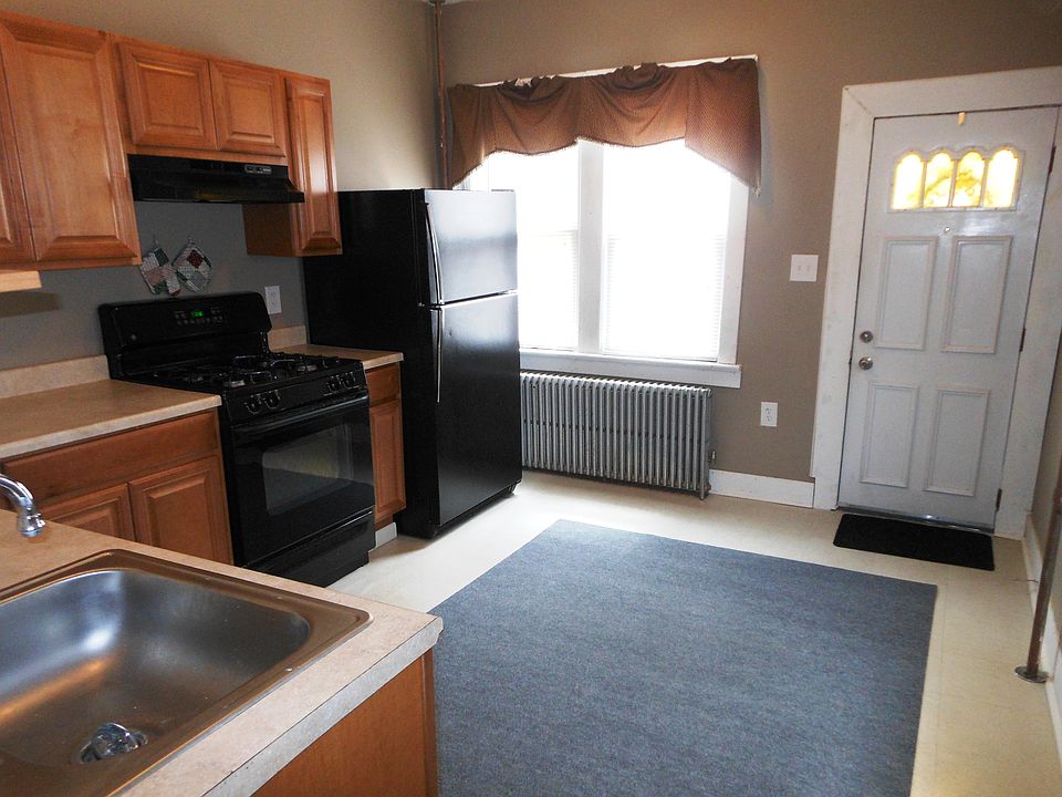 1st image of 504 Essex St