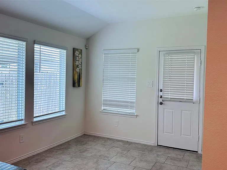 1103 Cattle Chute Ct — Photo 14