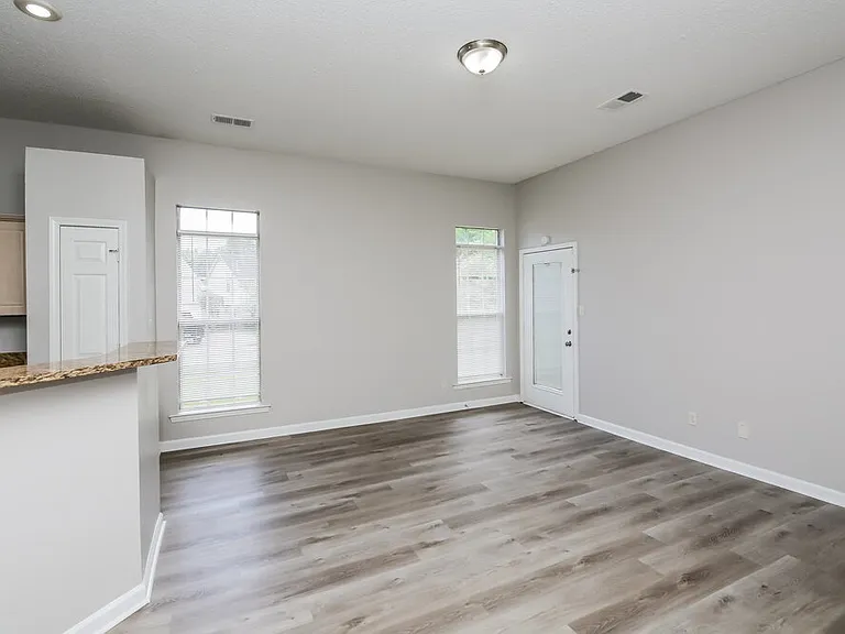 3875 Neyland Valley Dr — Photo 4