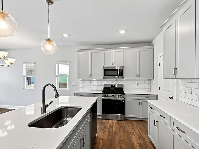 801 Portland Rose Dr — Photo 12