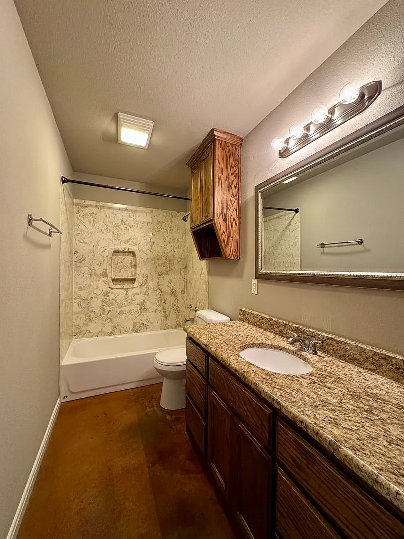 Single Family Home — Photo 4