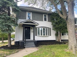 160 Emmons Blvd, Wyandotte, MI 48192