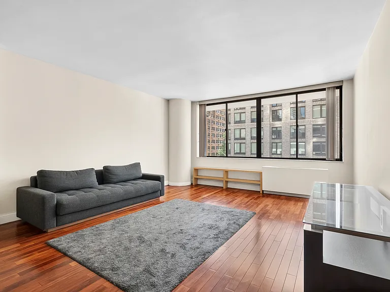 255 E 49th St #6B — Photo 3