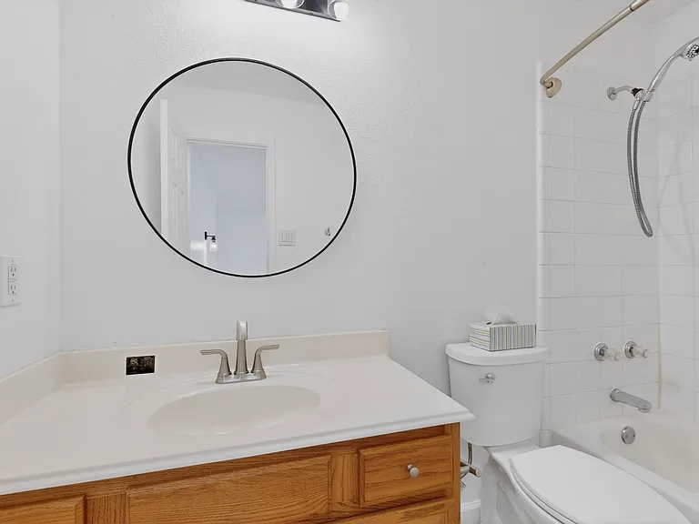 7807 Kristina Dr — Photo 34