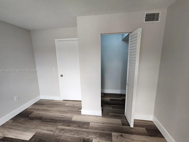 4828 N State Rd #8304 — Photo 14