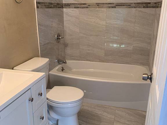 2nd image of 2185 Onondaga Way
