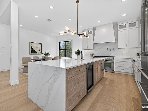 5th image of 274 Cornwall Rd