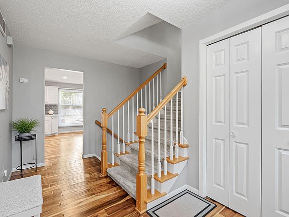4th image of 13500 Clinton Pl