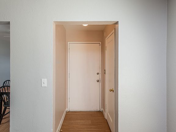 3rd image of 1234 N Fruit Ave