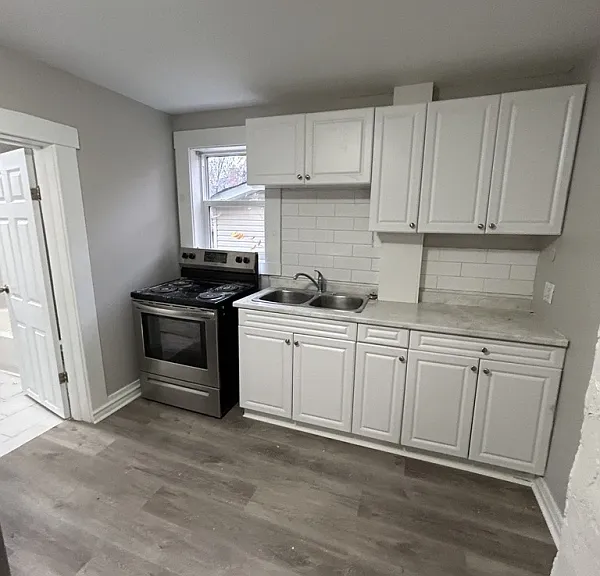 545 Morris St #1 — Photo 4