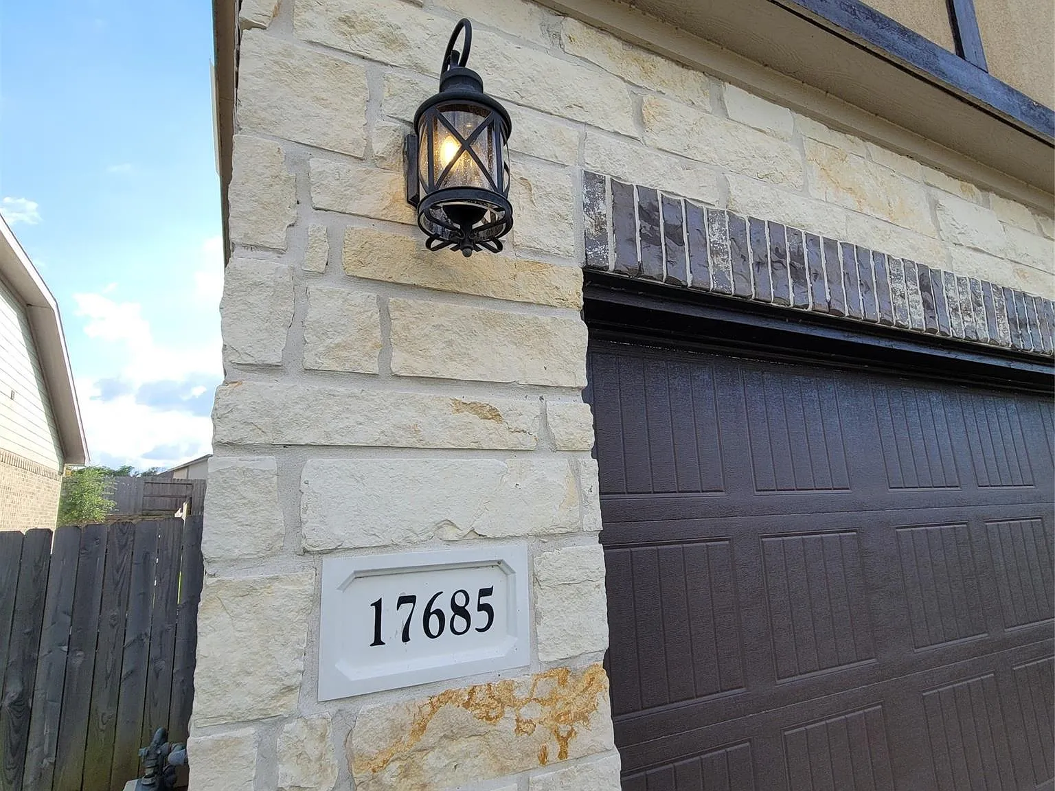 4 bed, 3.5 bath, 3219 sqft, $2,800 — Photo 3
