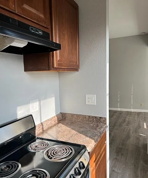 817 Main St #7 — Photo 9