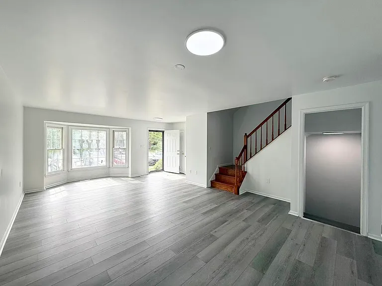 16848 Winston Ln — Photo 4