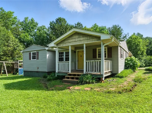 159 Rabbit Rd, Pickens, SC 29671