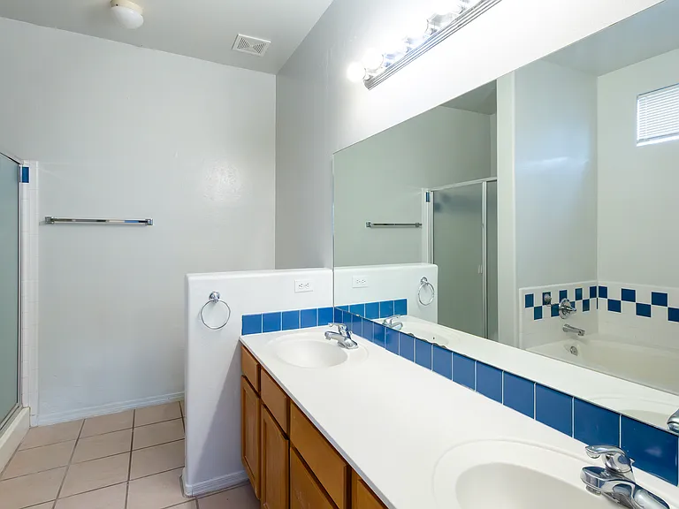 392 Falcon Ct — Photo 23