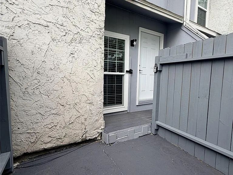 9550 Deering Dr #509 — Photo 24
