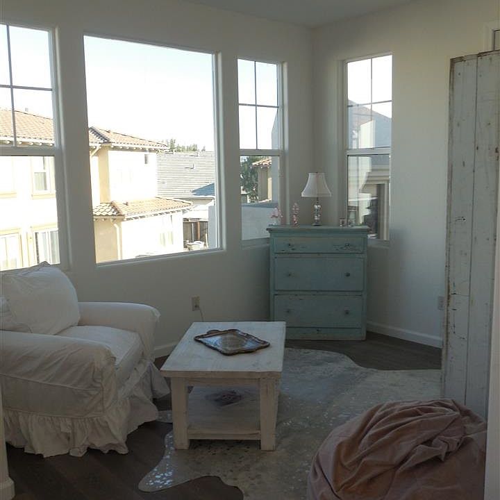 2nd image of 3118 Sweetviolet Dr