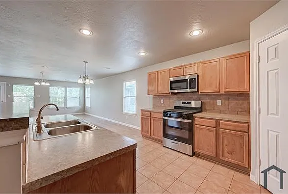 7722 Shavano Ln — Photo 15