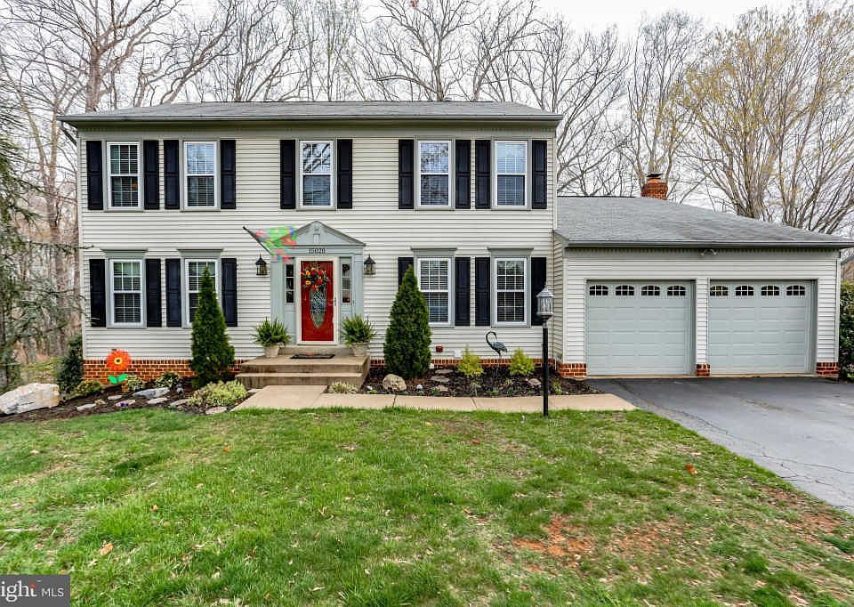 1st image of 15020 Knickerbocker Dr