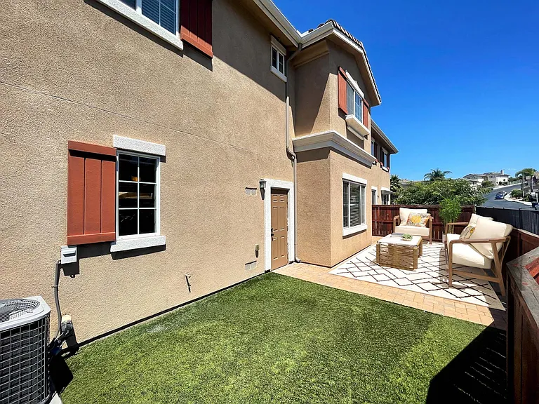 Jackson Pointe 111 Yard
