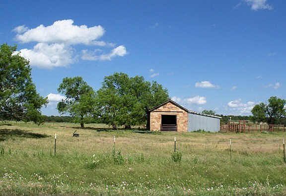 4th image of 310 County Road 328