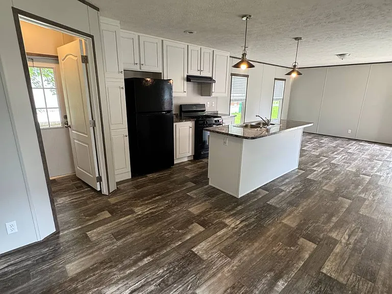 269 Manchester Ave — Photo 12