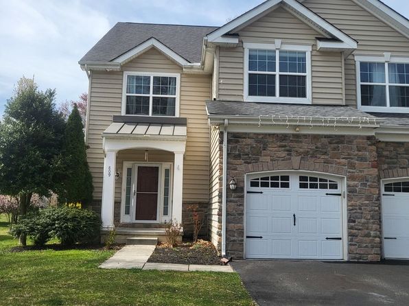 809 N Aikens Tavern Ct