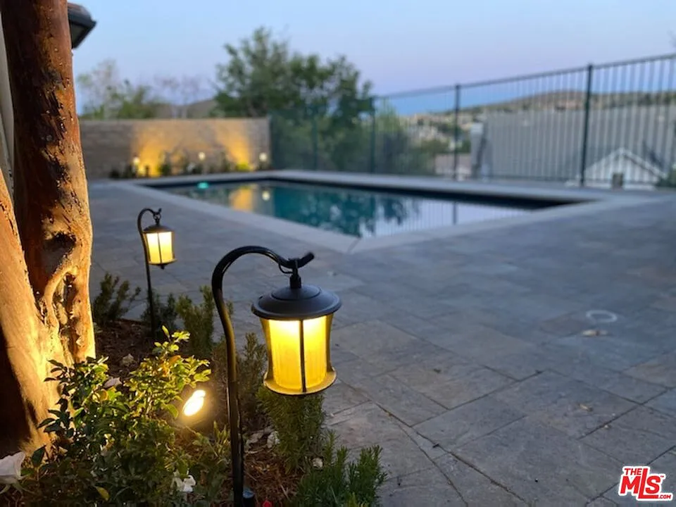 4 bed, 4.5 bath, 3181 sqft, $6,250 — Photo 4