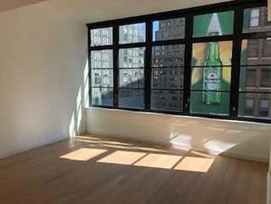 Rented by R New York | media 16