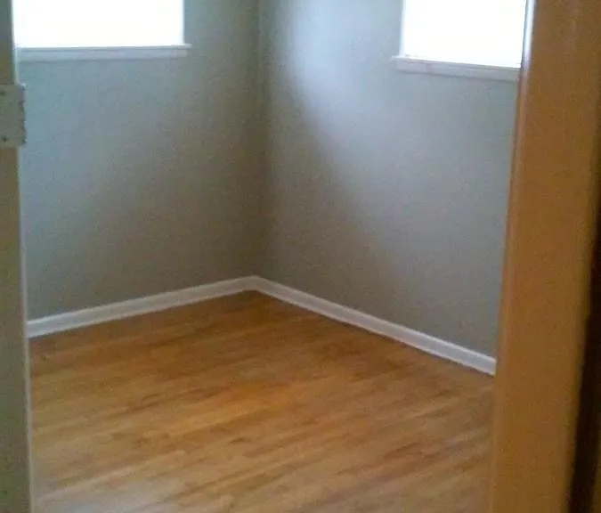 1804 E Woodland Rd — Photo 5