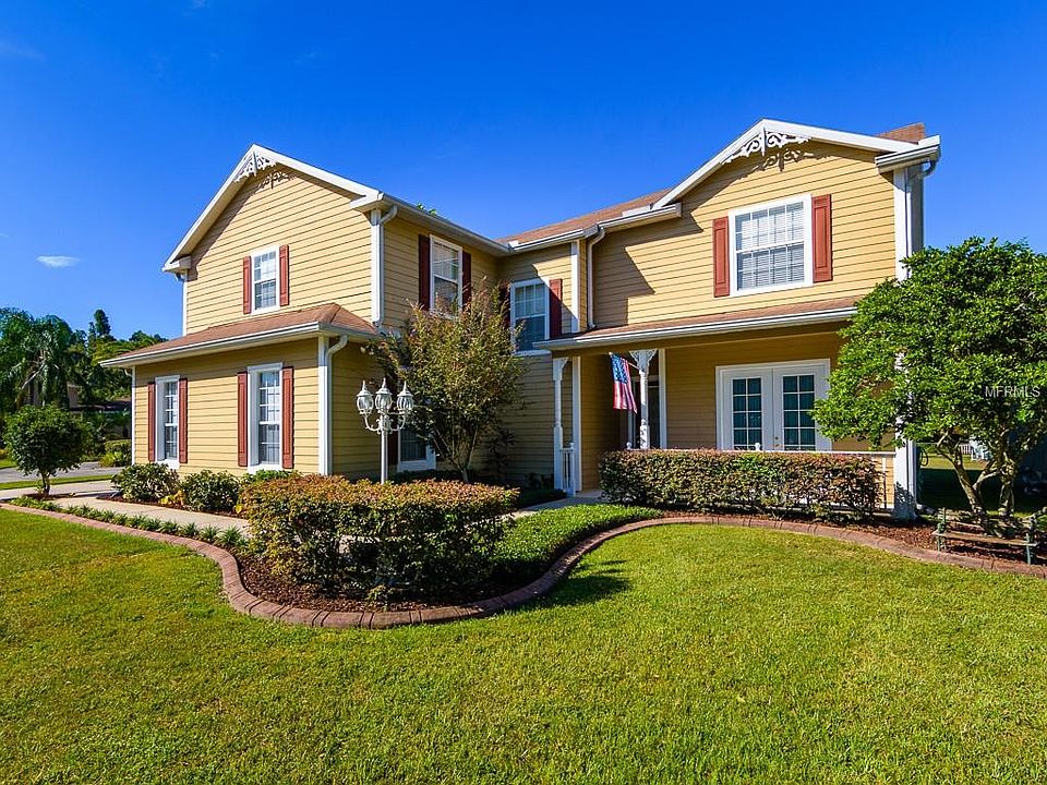 1st image of 915 Hollyshore Dr