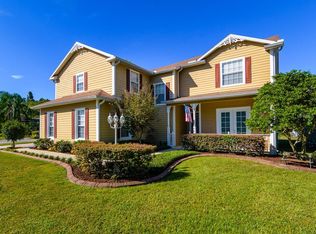 915 Hollyshore Dr, Lutz, FL 33548