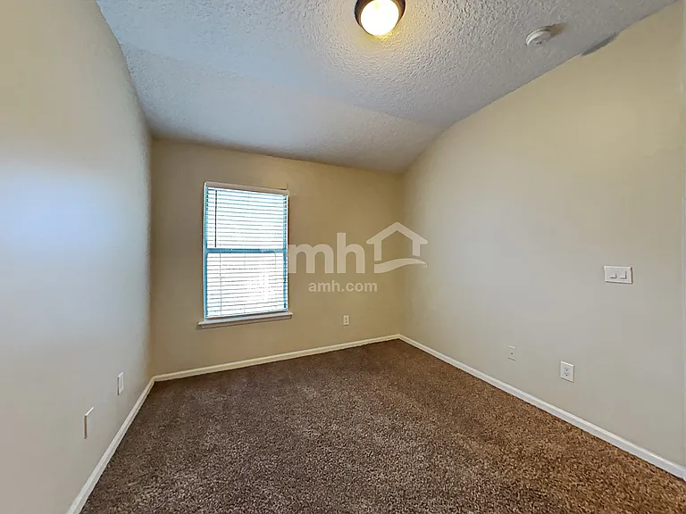 11390 Oaklawn Rd — Photo 12