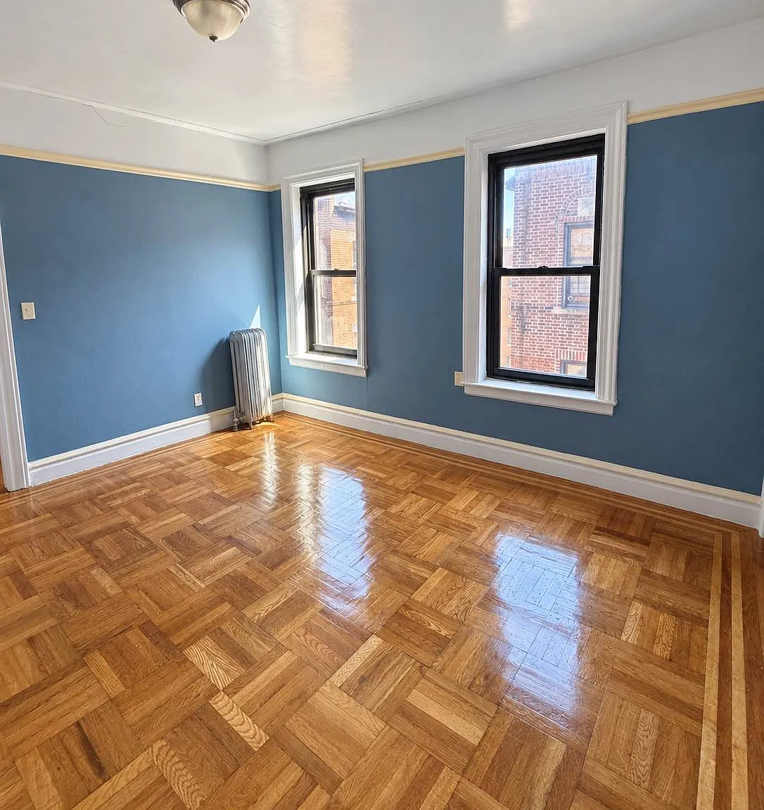 34 Seaman Avenue — Photo 2