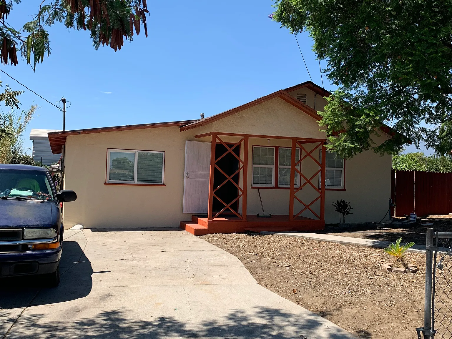 3 bed, 1060 sqft, $2,600 — Photo 2