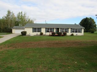 8687 Eleven Mile Rd NE, Rockford, MI 49341