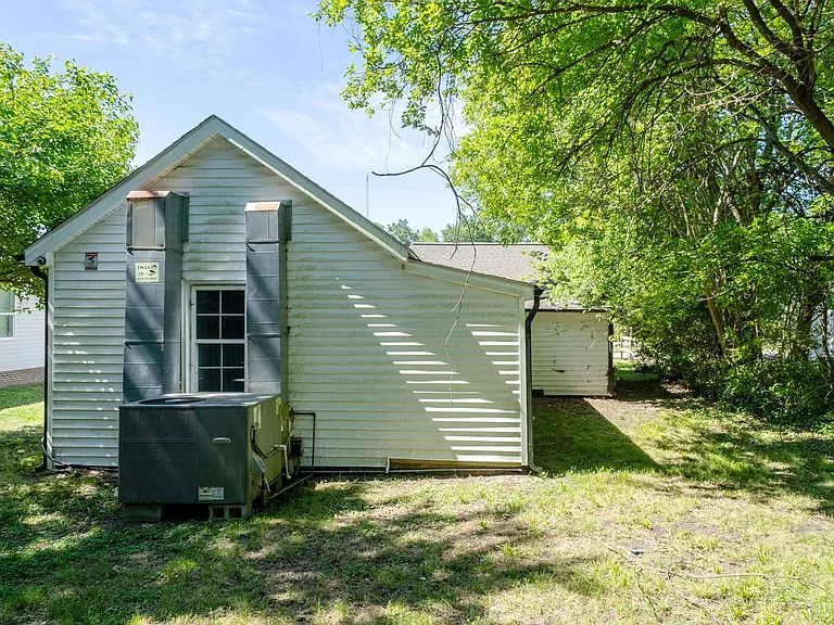 229 Lowry St — Photo 7
