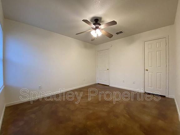 5th image of 5702A Luxor Dr