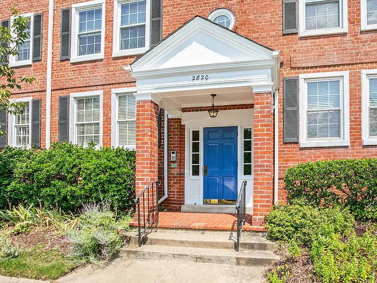 2820 S Abingdon St #C1 — Photo 40