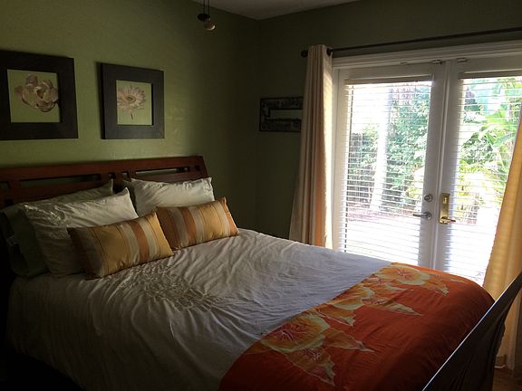 Master w French doors