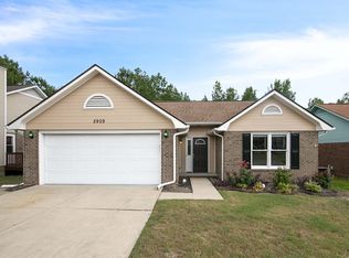 5909 Bloomsbury Dr, Fayetteville, NC 28306