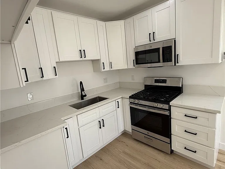 6144 Fair Ave — Photo 8