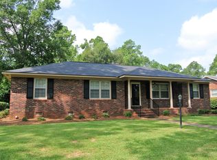 1913 Robinhood Rd, Albany, GA 31707